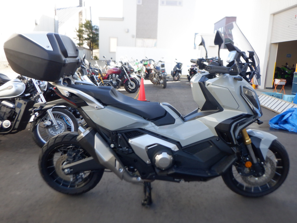 Honda X-ADV750 2024