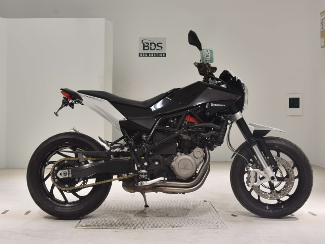 Husqvarna NUDA900 2013