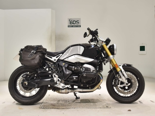 BMW R NINE T 2019