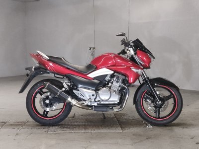Suzuki GSR250