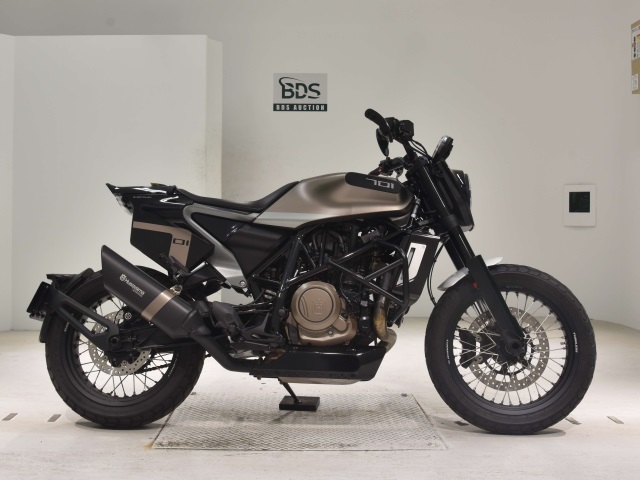 Husqvarna SVARTPILEN 701 2019