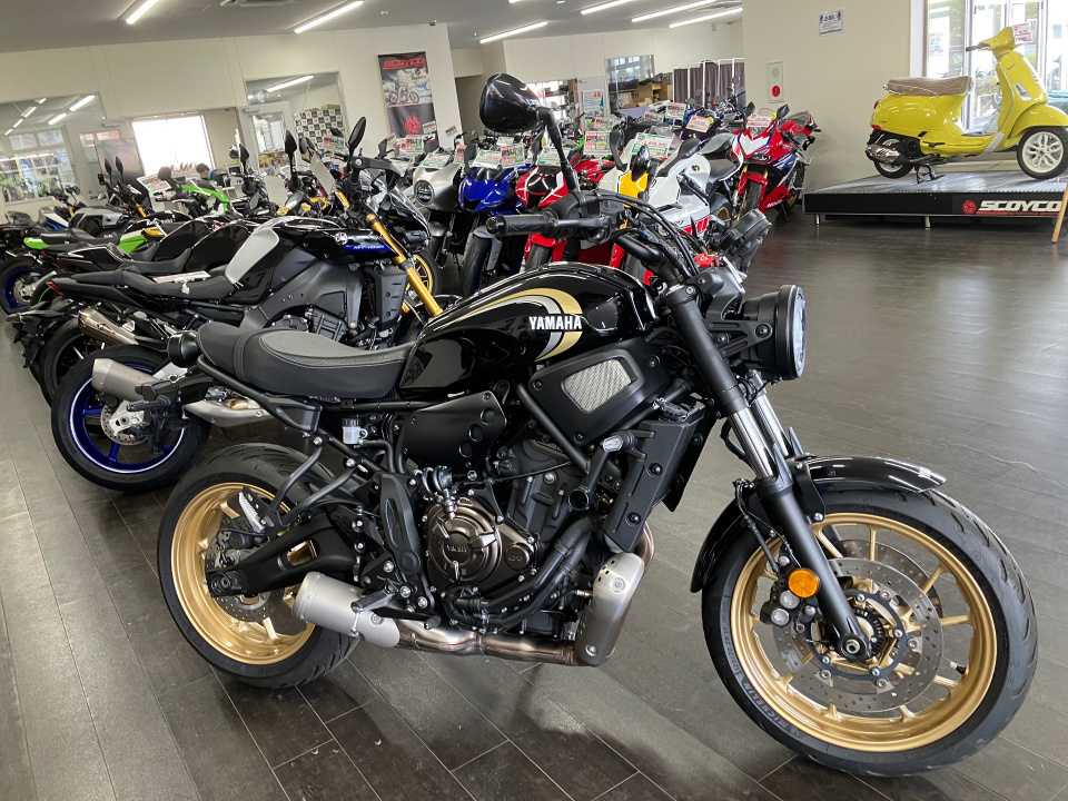 Yamaha XSR700 2022