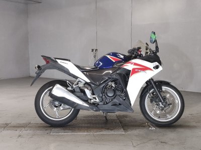 Honda CBR250R 2011