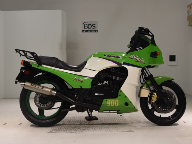 Kawasaki GPZ900R 1998