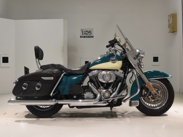 HD ROAD KING FLHRC1580 2008