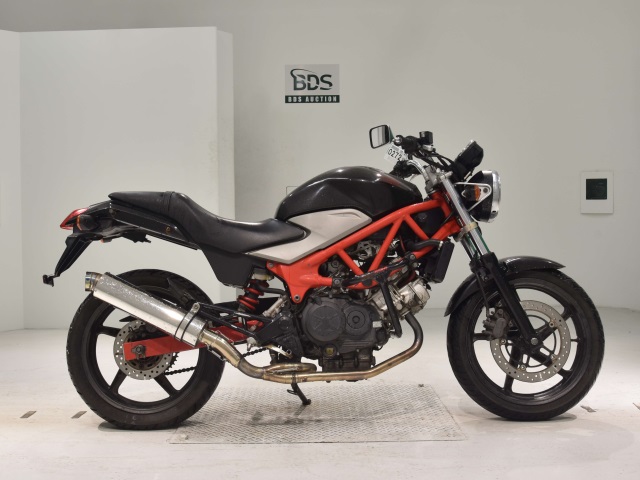 Honda VTR250 2011