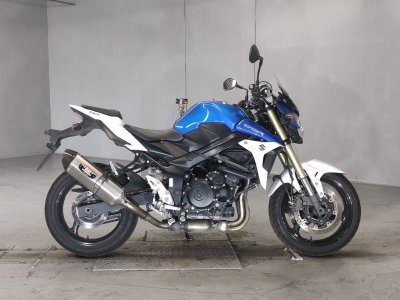Suzuki GSR750 2013