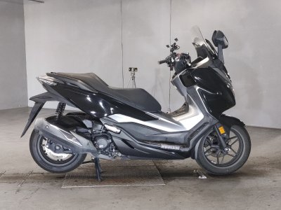Honda CBR400R 2021