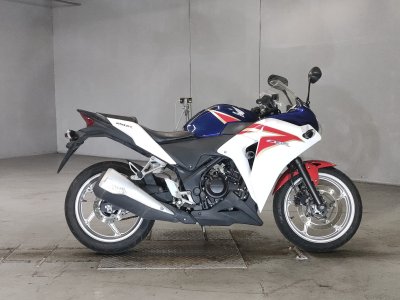Honda CBR250R 2011