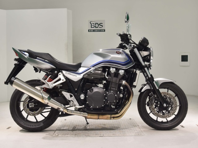 Honda CB1300SF 2023