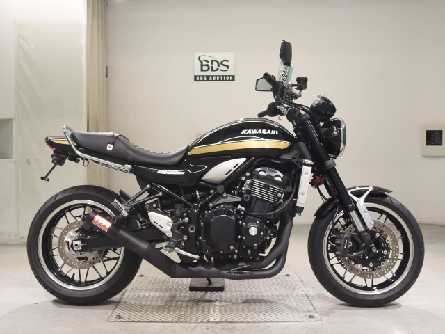 Kawasaki Z900RS 2023