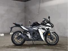 Yamaha YZF-R25 2018
