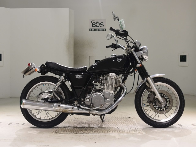 Yamaha SR400 2016