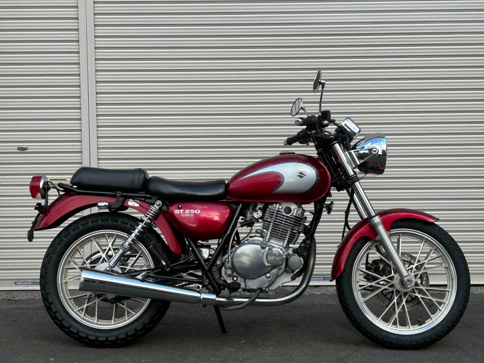 Suzuki ST250E 2004