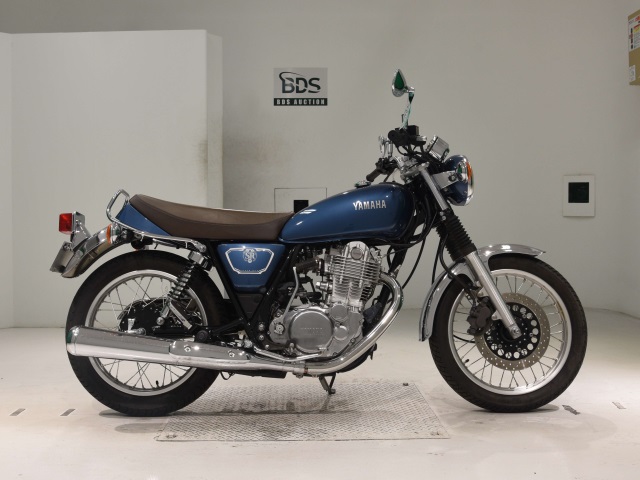 Yamaha SR400 2020