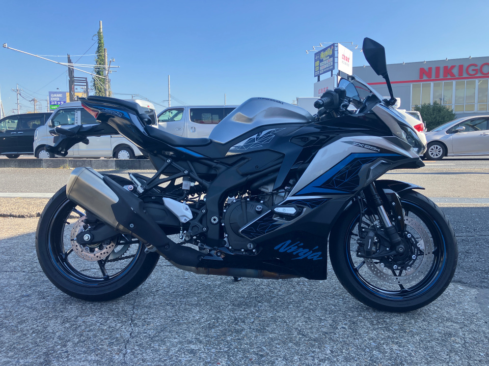 Kawasaki NINJA ZX-25R KRT 2024