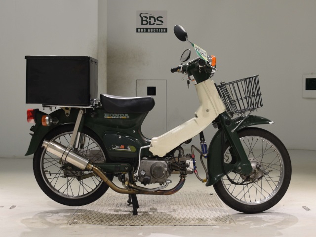 Honda C50 2000