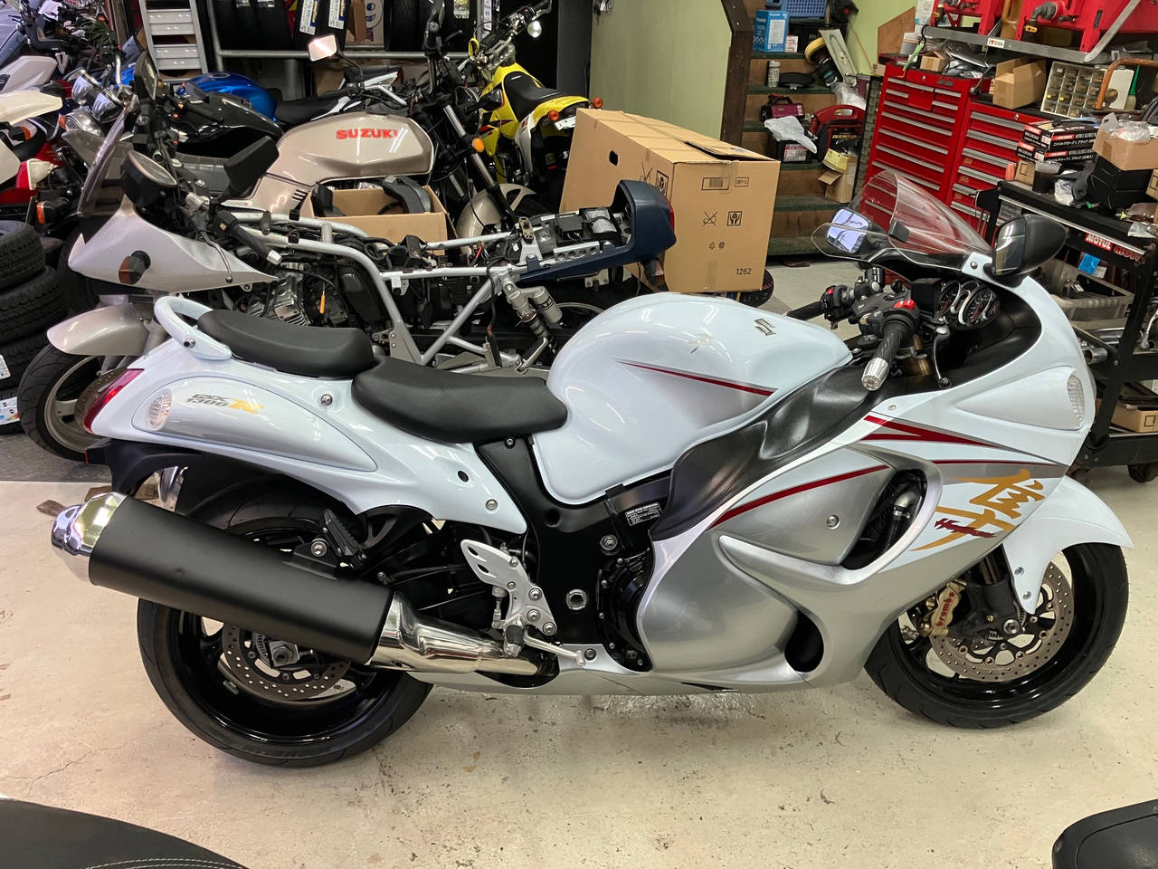 Suzuki GSX1300R HAYABUSA 2015