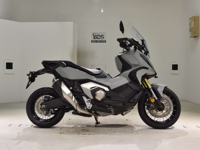 Honda X-ADV750 2023