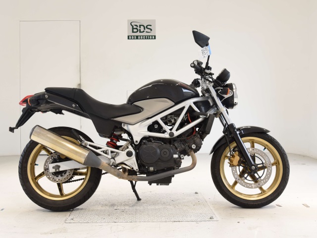 Honda VTR250 2011
