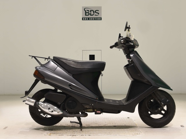 Suzuki ADDRESS V100