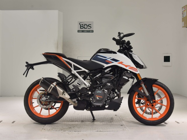KTM 125 DUKE 2023