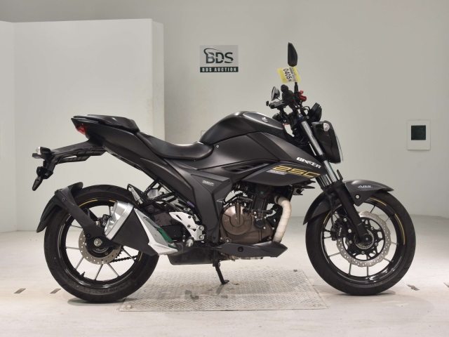 Suzuki GIXXER250
