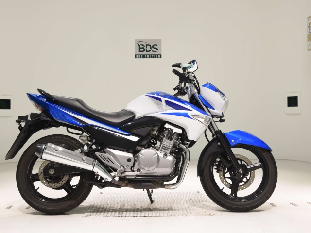 Suzuki GSR250
