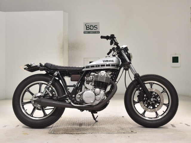 Yamaha SR400 2004