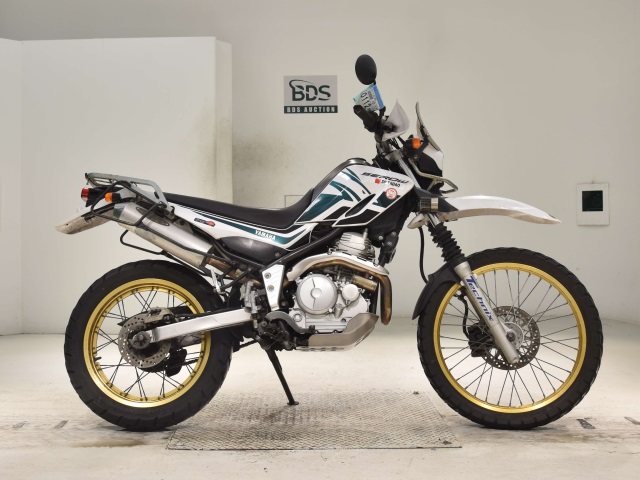 Yamaha SEROW XT250 2012