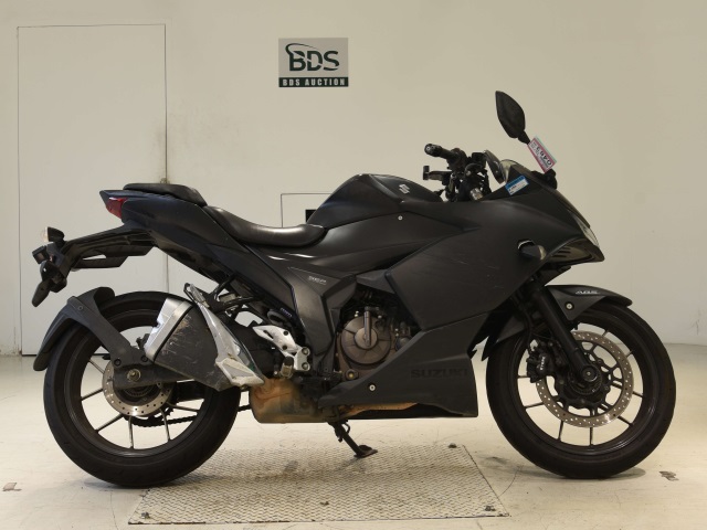 Suzuki GSX250 KATANA