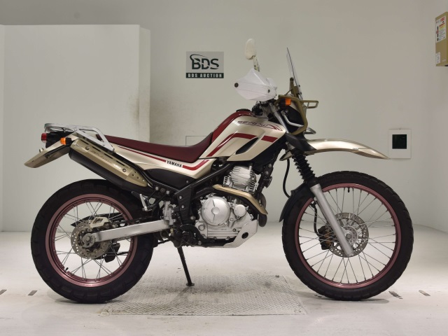 Yamaha SEROW XT250 2005