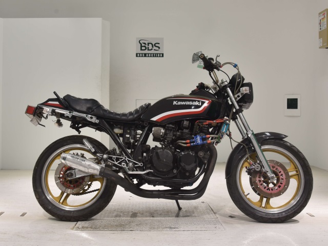 Kawasaki GPZ400F 1983