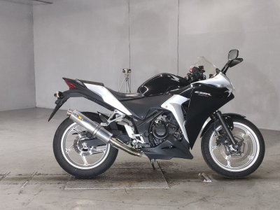 Honda CBR250R 2011