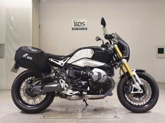 BMW R NINE T 2015