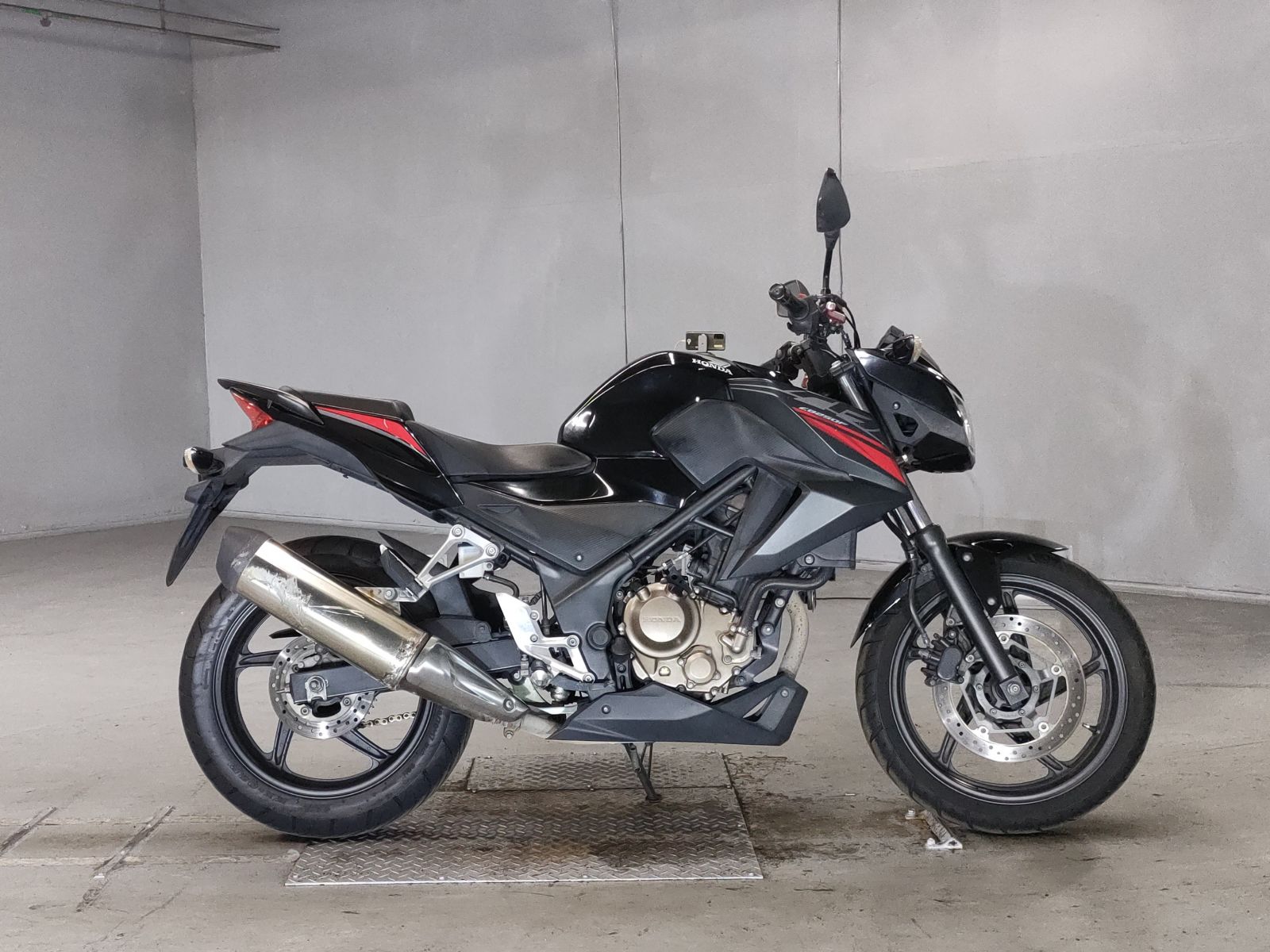 Honda CB250 2017