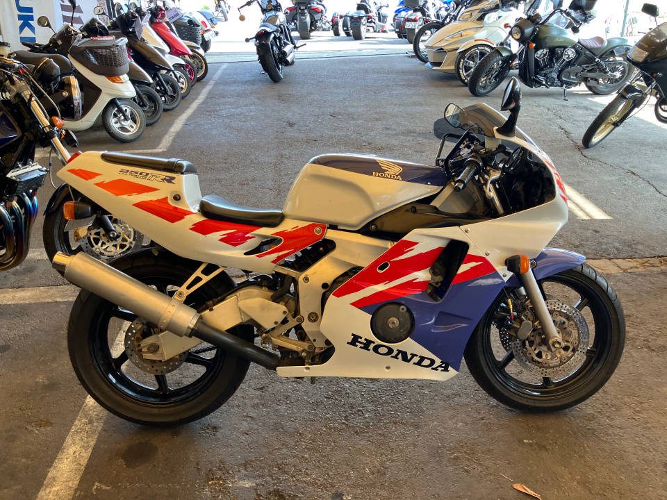 Honda CBR250RR 1990