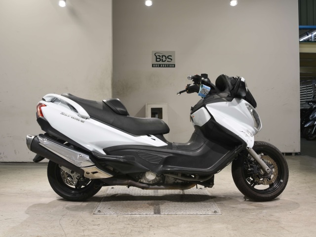 Suzuki SKYWAVE 650 2014