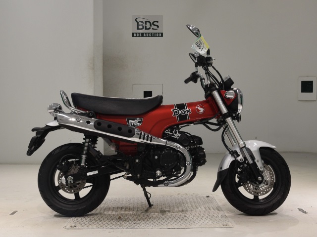 Honda DAX125 2022
