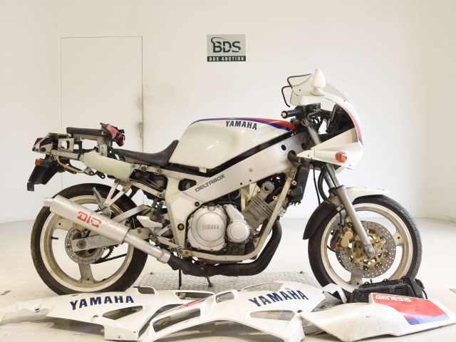 Yamaha FZR400