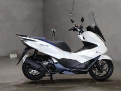 Honda PCX e:HEV 2021