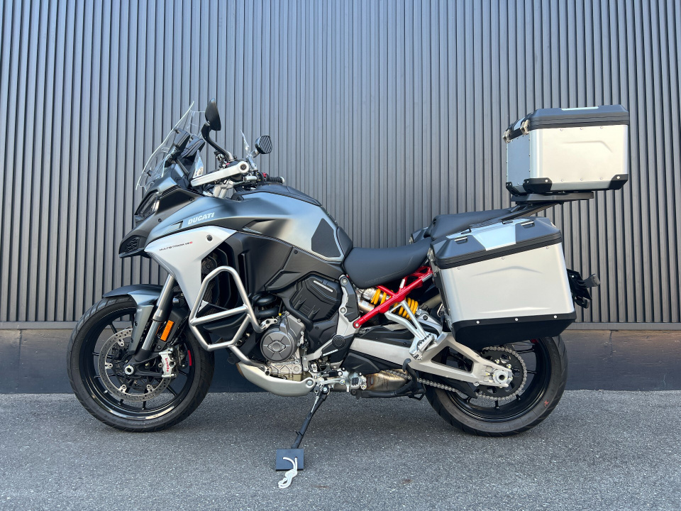 Ducati CBX400F 2013