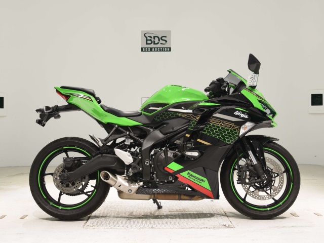 Kawasaki NINJA ZX-25R 2021