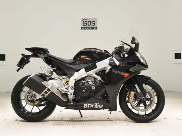 Aprilia RSV4R 2013