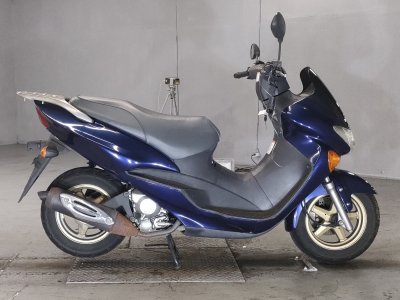 Suzuki AVENIS150