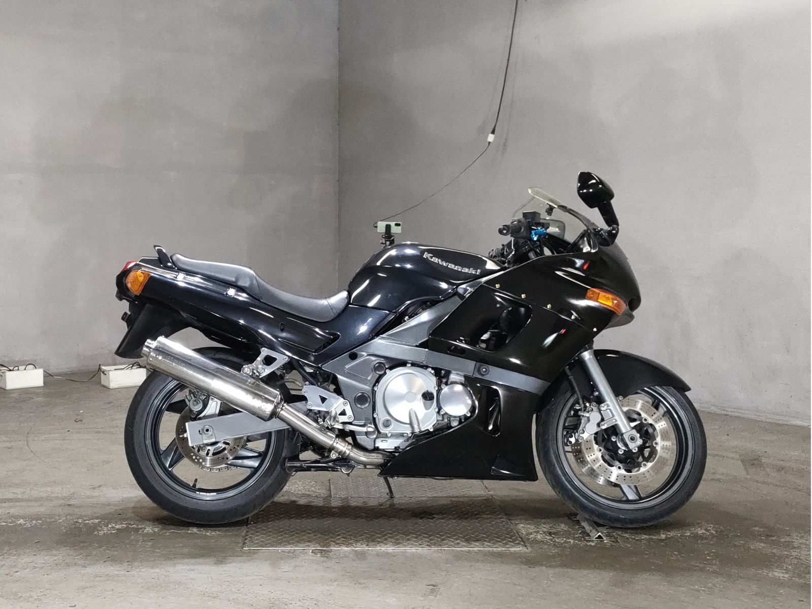 Kawasaki ZZ-R400 2002