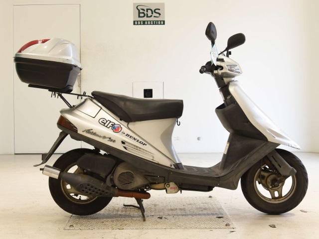 Suzuki ADDRESS V100