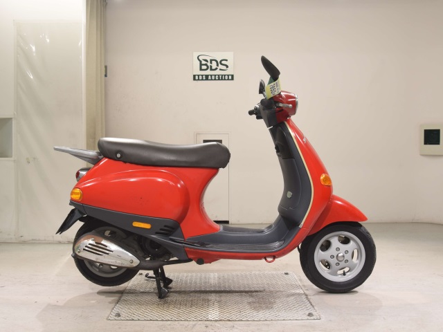 Vespa 125ET4