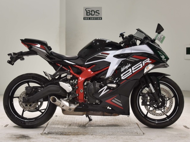 Kawasaki NINJA ZX-25R 2021