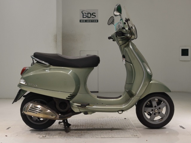 Vespa LX125